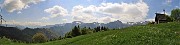 70 Vista panoramica con la Cappella dei prati della Pigolotta